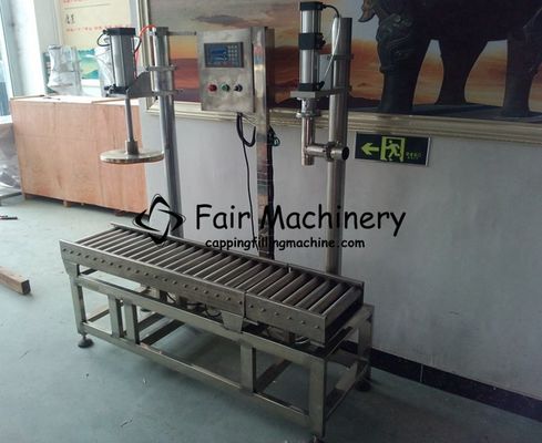 6BPM 2.8kw Liquid Filling And Capping Machine , 0.6mpa Lubricant Oil Filling Machine