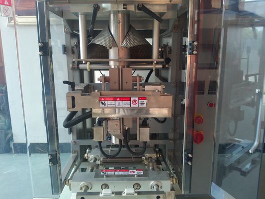 220VAC 5BPM Sugar Sachet Packing Machine , 0.4mpa Volumetric Cup Filling Machine